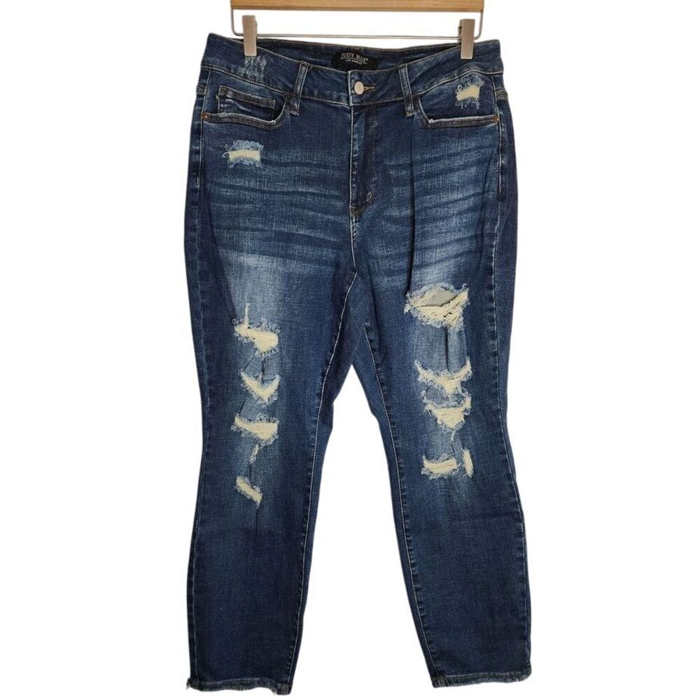 Judy Blue Jeans Women's 14W Boyfriend Fit‎ Distressed Raw Hem Denim